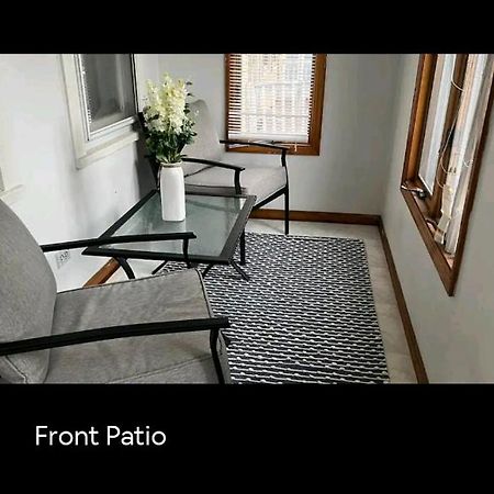 Lovely Renovated 2 Bedroom Home With Free Parking 올버니 외부 사진